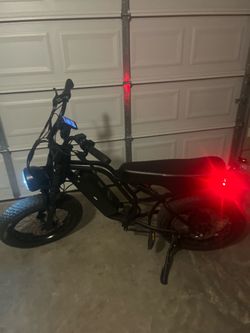 E-bike goes 35 mph come with charger