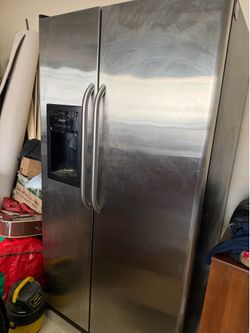 GE electric fridge AS IS