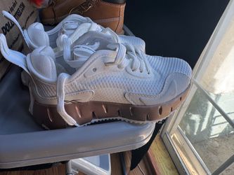 Rebox white shoes