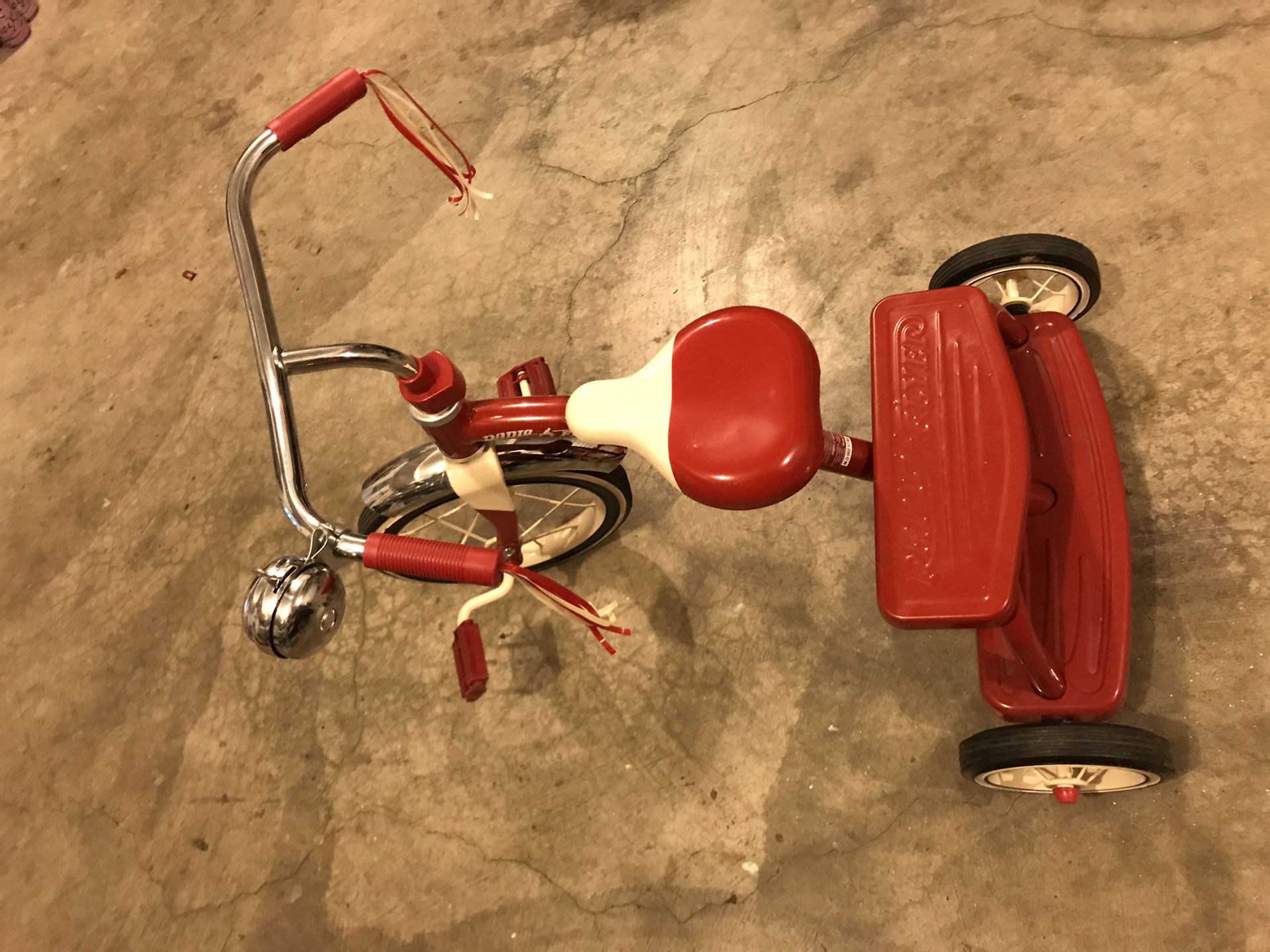 Red Radioflyer Classic Tricycle