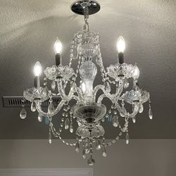 Ashley Furniture 5-light Chandelier 