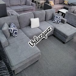 ✅️✅️3-Piece Sectional Set
RAF Chaise + Armless Loveseat + LAF Chaise W/ USB Port✅️✅️