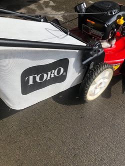 Like new 22” toro Recycler beautiful condition