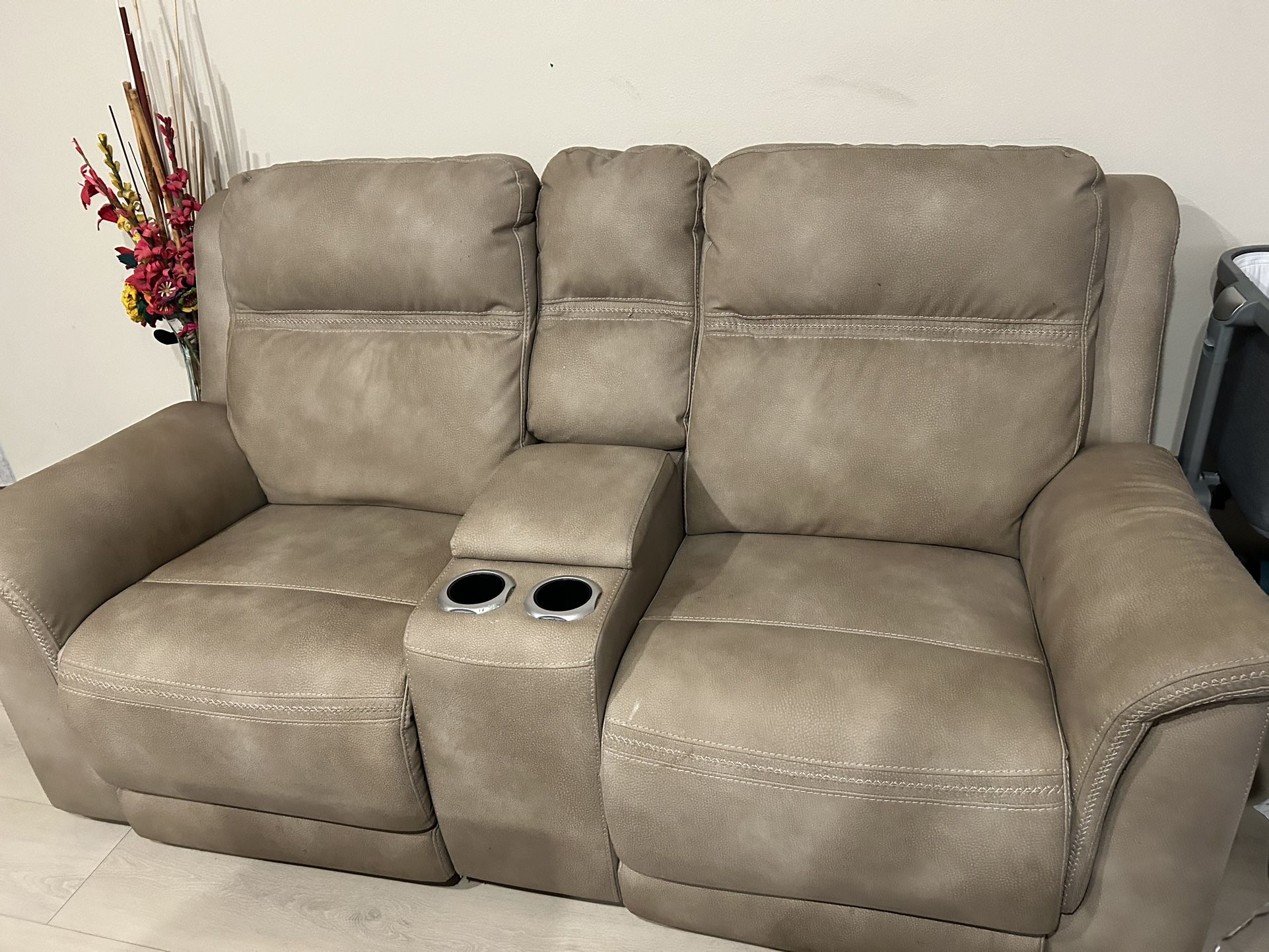 Electric reclining sofa