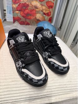 Louis Vuitton Trainers black and gray Men’s US SIZE 8
