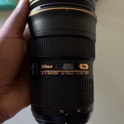 Nikon 24-70mm Camera Lens 