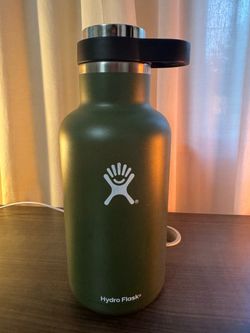 Hydro Flask 64 oz Insulated Water Bottle – Olive Green