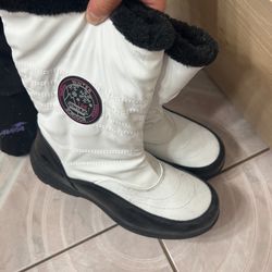 Snow Boots