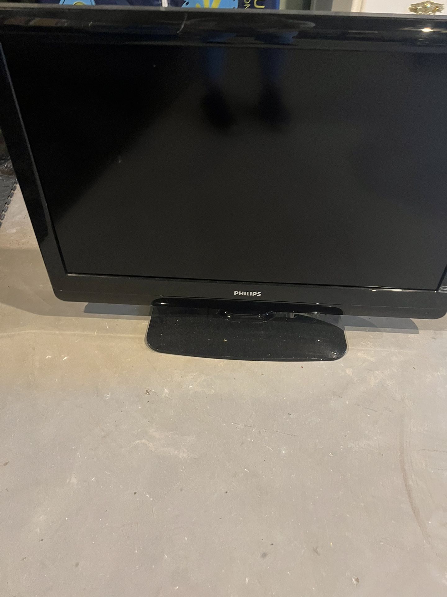Phillips 32” tv