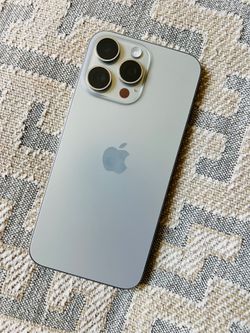 Iphone 15 pro 128gb natural titanium