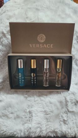 4 piece Women's Versace perfume travel set includes Thumbnail