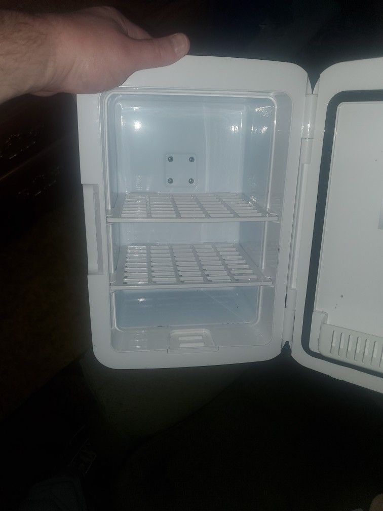 Mini Refrigerator And Warmer