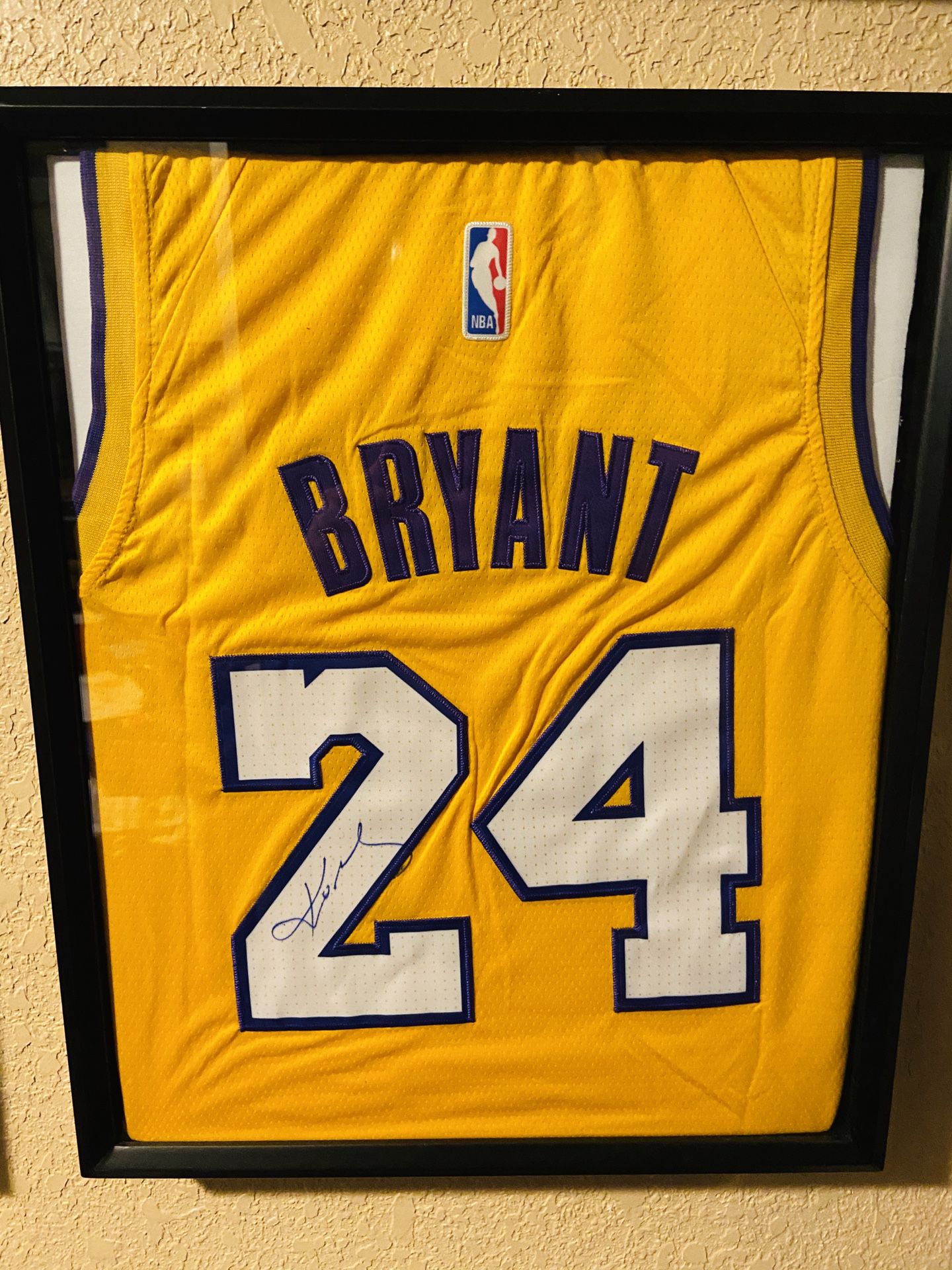 Los Angeles Lakers Kobe Bryant authentic signed jersey autographed#24
