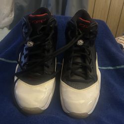 Used  Jordan’s  size9