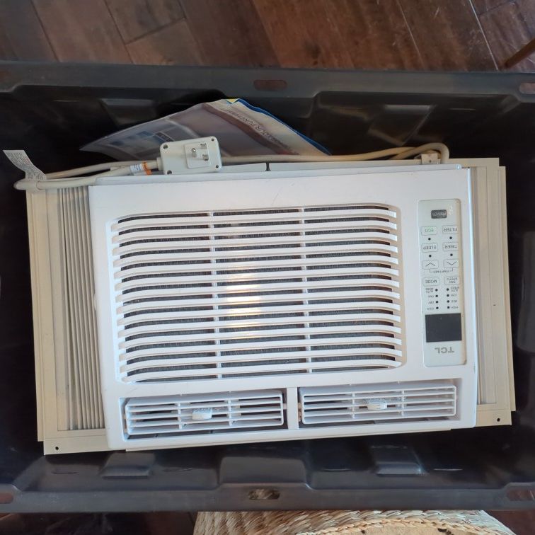 TCL Window Mounted Air Conditioner 110v / $80
