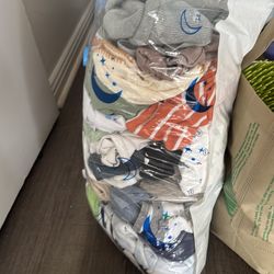 Baby boy bundle - clothes, bottles, drying rack, 2 hakaas, 1 petal,