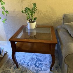 Beautiful Stanley End Table 