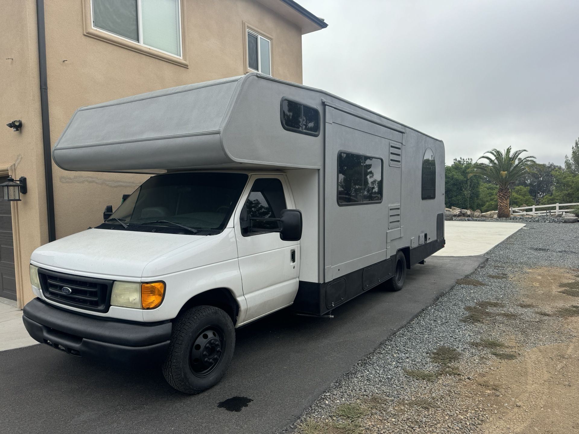 2005 Coachman Freelancer 26 Ft Class C Rv