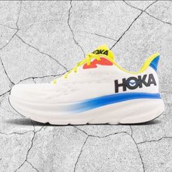 HOKA ONE ONE CLIFTON 9