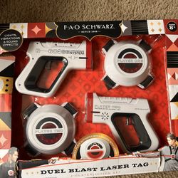 FAO SCHWARZ Duel Blast Laser Tag Set 