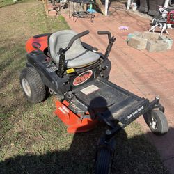 Riding Lawnmower 