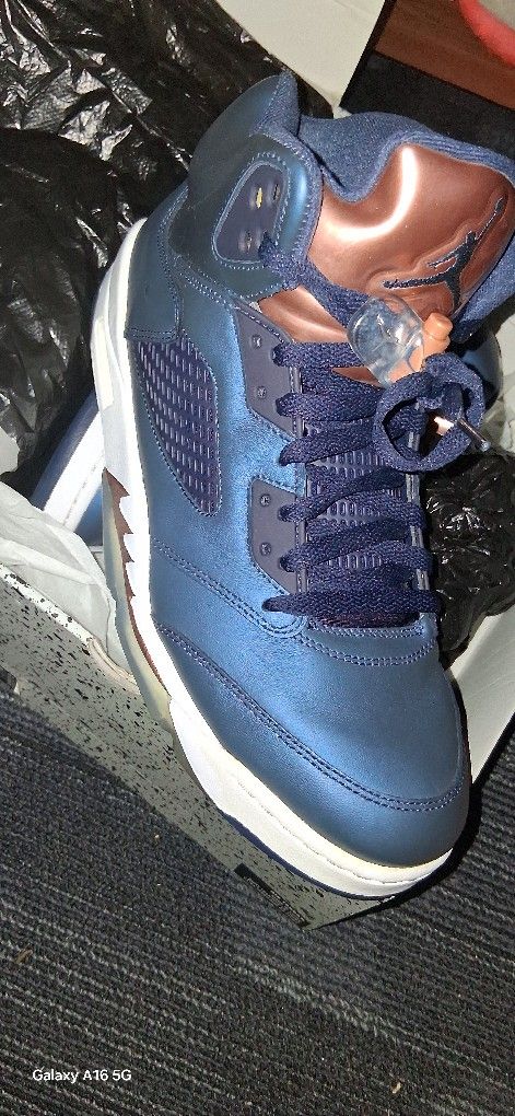 Jordan Bronze