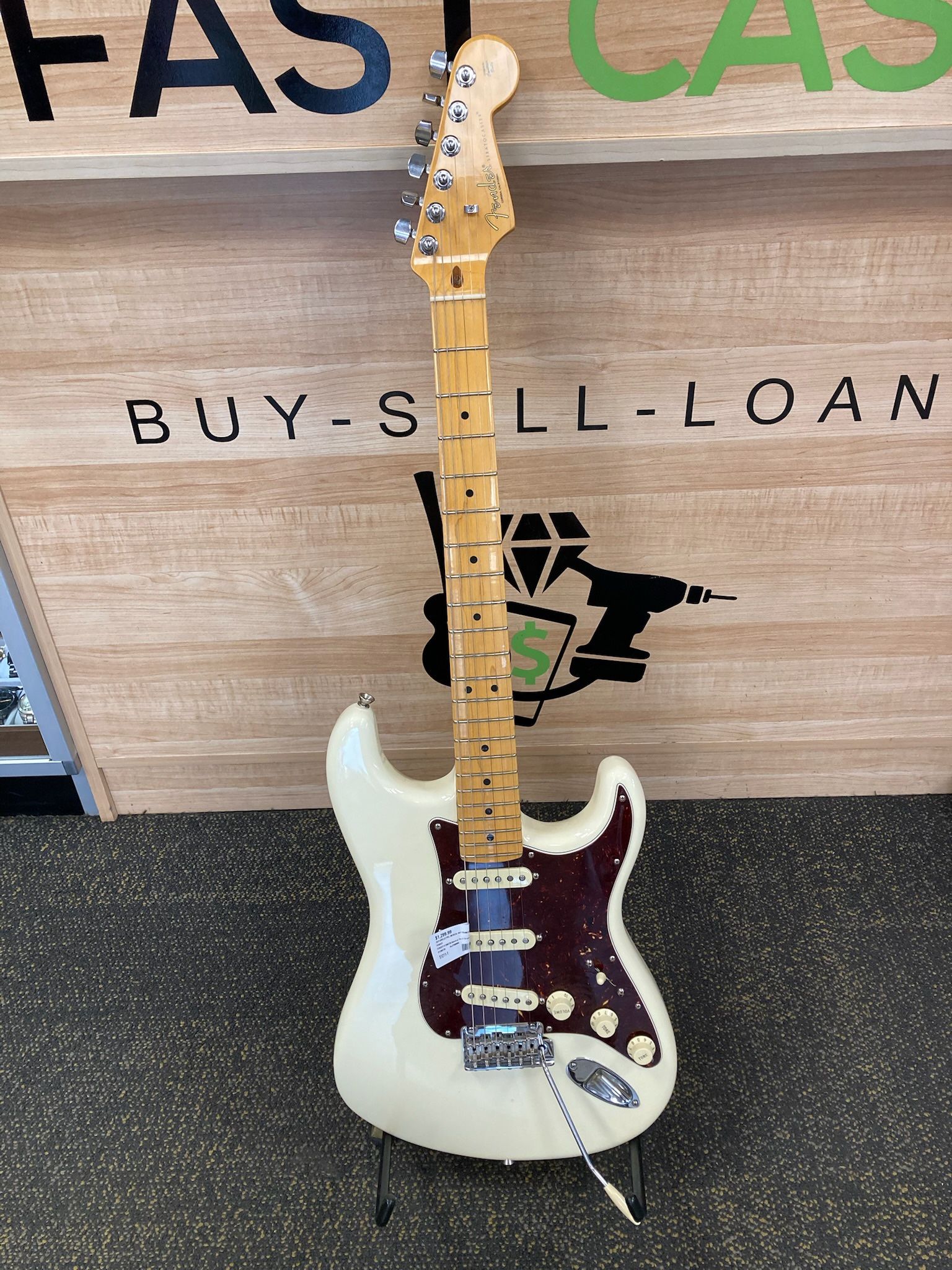 FENDER 011(contact info removed) American Pro II Stratocaster - Maple