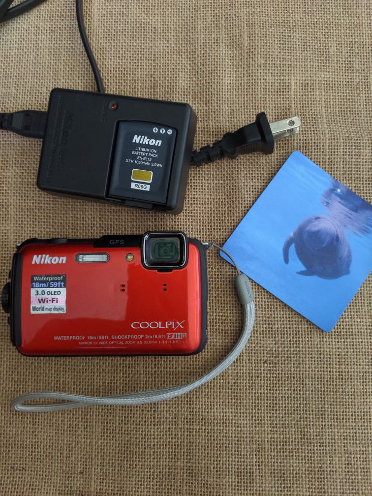 Waterproof perfect condition Nikon CoolPix camera wifi with battery and SD card