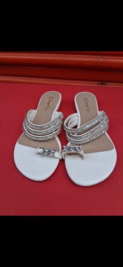Dream paris ladies sandals size 6 .5 pickup 3-8:30 pm rainbow/charleston cash only moving sale