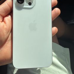 Se Vende iPhone 15 Pro Max  600$ 