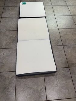 Tri-Fold Memory Foam Mattress - 75x25x4