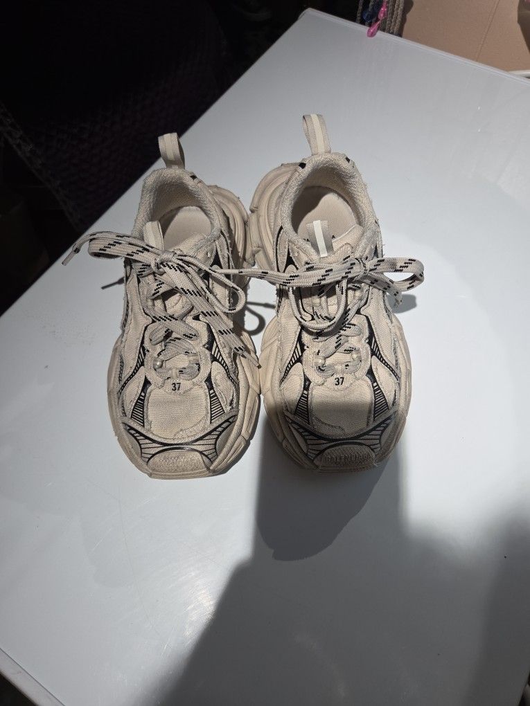 Balenciaga 3XL Size37
