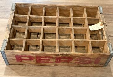 Vintage Pepsi Wooden Soda Crate – 1960s–1970s