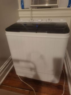 Washing Machine And Dryer Combo. Portable Washing machine and dryer, White/black, wheels
