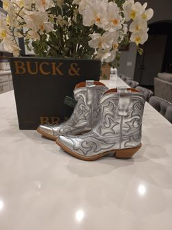 Buck & Brana Regina Missouri Western Boots – Silver Metallic – Women's Size 6.5 – New in Box
