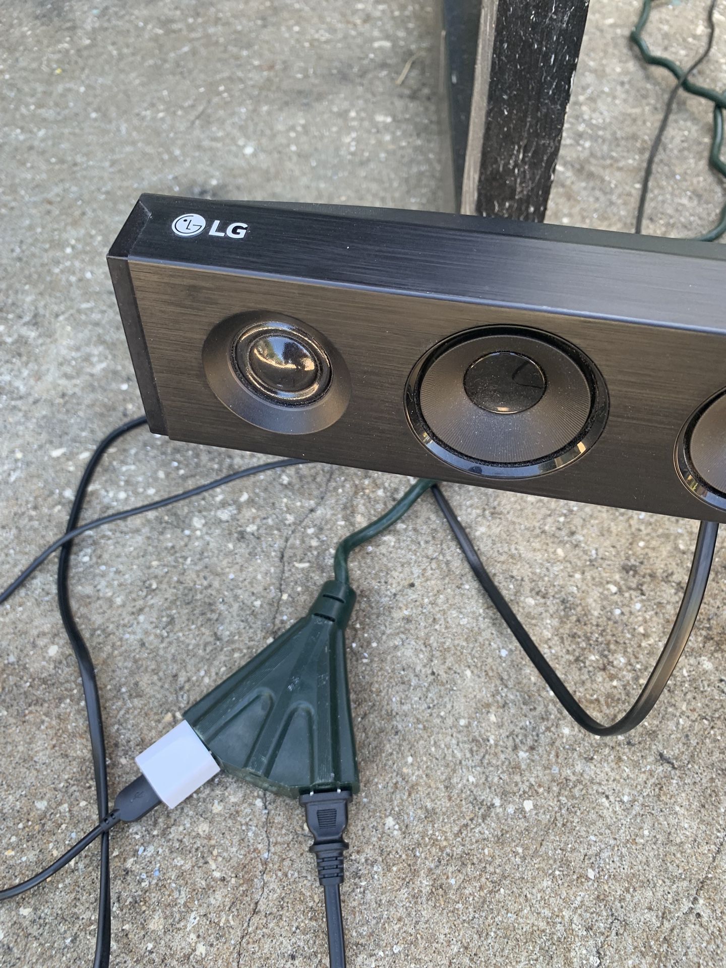 LG Surround Speakers 