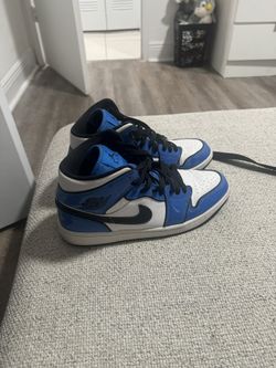 Jordan 1 Mid 