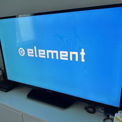 Element Tv (It is NOT Smart TV) but you can connect Apple TV and fire TV stick, it comes with a base included