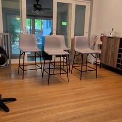 4 Counter Height Chairs