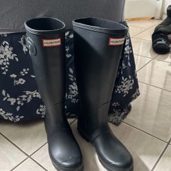 Hunter Rain Boots Women’s Size 7 Black