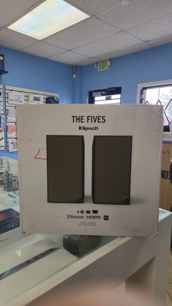 Klipsch The Fives 2.0 Channel Bookshelf Speakers - Black (Pair) - NEW