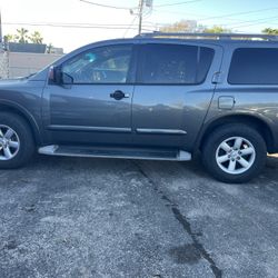 2011 Nissan Armada 