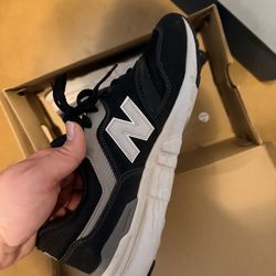 Black/Grey New Balance Sneakers! Size 11!