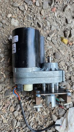 VonWiese AC Gear Motor US76 Parallel Shaft (USED)