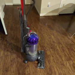 Dyson Animal Ball DC-41 Vacuum Cleaner Good Condition
