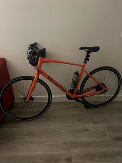 Specialized Sirrus XL Hybrid Bike - Disc Brakes - Excellent Condition