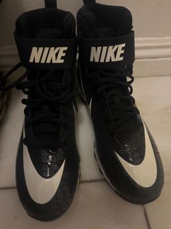 Nike FOOTBALL cleats new
