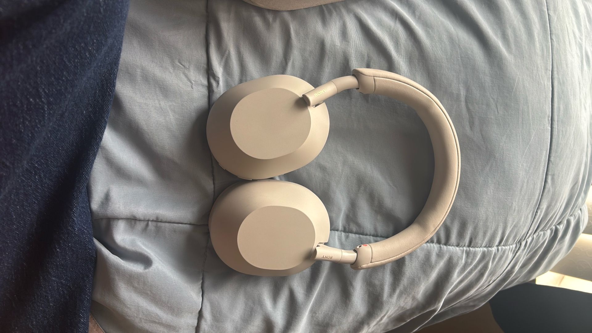 Sony WH-1000 XM5