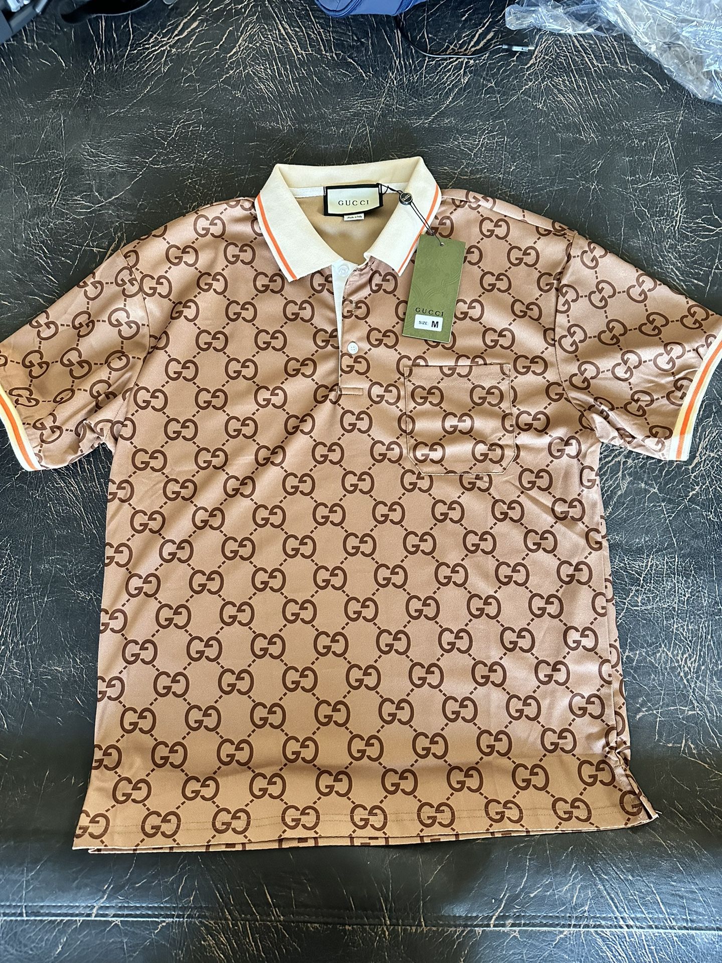 Men’s Gucci Polo Shirt Size Medium… NEW