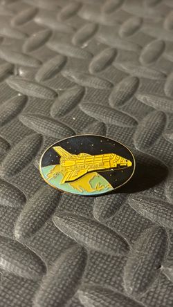 Space shuttle pin